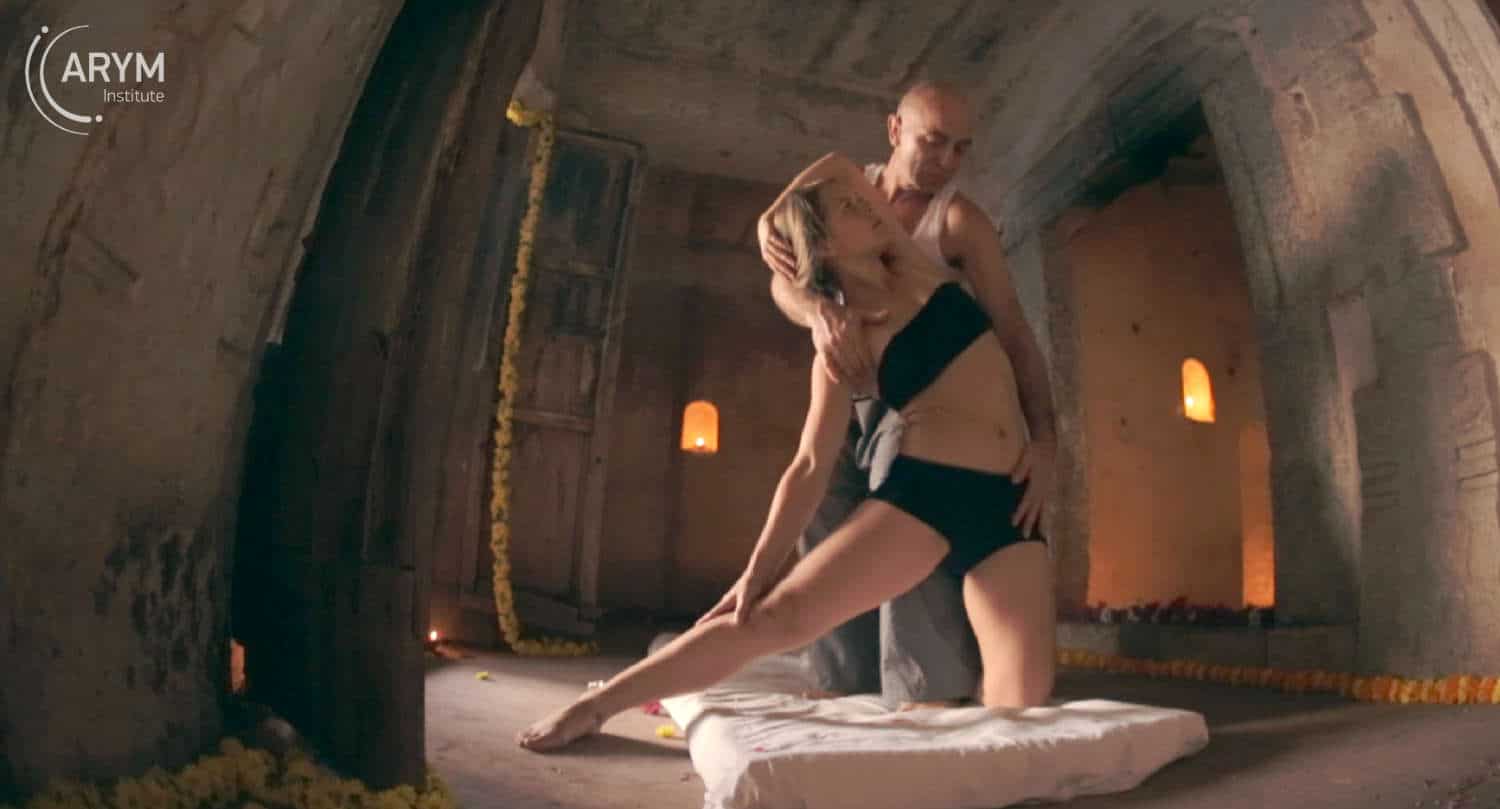 Le massage ayurvédique yoga avec ARYM_La pose du triangle