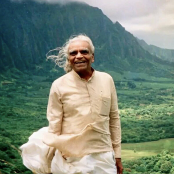B.K.S. Iyengar – 现代瑜伽大师 著名瑜伽导师 B.K.S. Iyengar 的历史照片